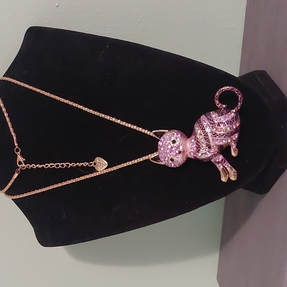 Betsey Johnson Purple Rhinestone Cat Brooch Pendant Necklace 26" - Picture 3 of 17